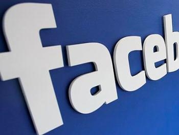Суд разрешил увольнять с работы за переписку в Facebook фото