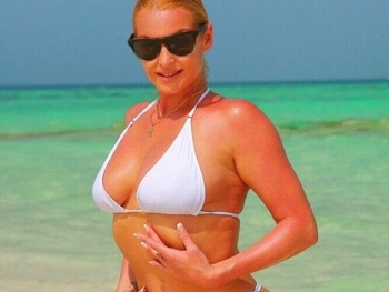 Новое микро-бикини Волочковой удивило поклонников фото