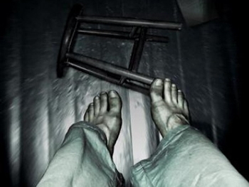 Мужчина не смог пережить развод с женой и повесился фото