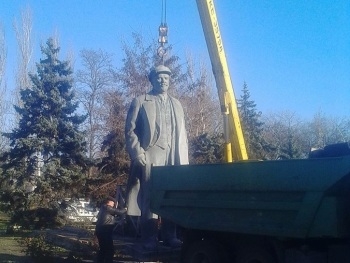 В Запорожье потратятся на демонтаж памятников фото