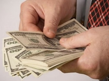 Экономист рассказал, сколько будет стоить доллар через месяц фото