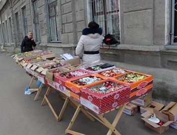 Сладкая жизнь для стихийщиков на улицах Мелитополя фото