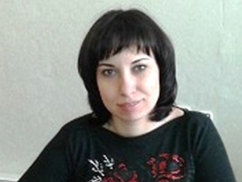 Начальник отдела культуры после разоблачения о многотысячных премиях ушла на больничный фото