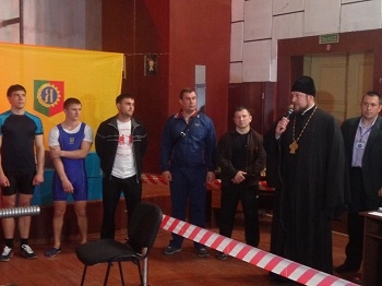 Пауэрлифтеры поучаствовали в проекте Любовь милосердствует фото