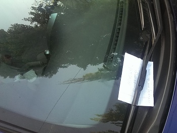 За ночь во дворах многоэтажек сняли 5 автомобильных номеров фото