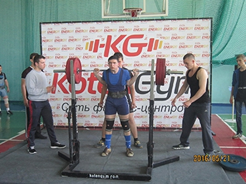 В классическом пауэрлифтинге в области лидировал Атлетический цех фото
