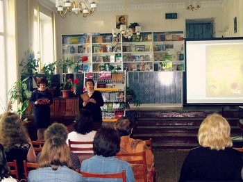 В ЦГБ им. Лермонтова презентовали брошюру Україна у Другій світовій війні фото