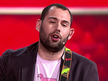 Семен Слепаков записал песню-обращение к россиянам: Денег нет, но вы держитесь  фото