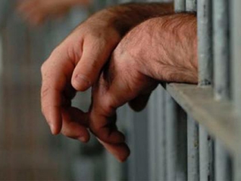 Суд дал срок рецидивисту, который обворовал свою тетку фото