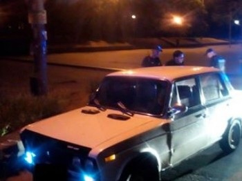 В Запорожье угонщик скрывался от патрульных и устроил ДТП фото