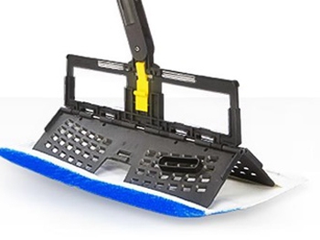 В Киевском онкоцентре объяснили покупку швабр на 123 тыс. гривен заботой о санитарках фото