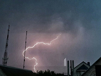 В небе над Мелитополем природа устроила файер-шоу (фото, видео) фото