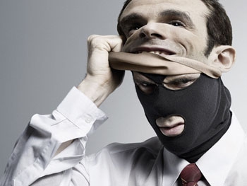 Пенсионер готов судиться с изготовителем окон фото