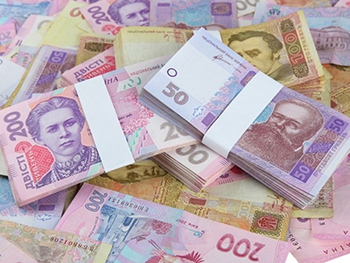 Украинские банки стали больше выдавать кредитов предприятиям и меньше населению фото