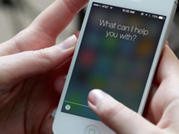 Банки: Siri можно использовать для воровства средств со счета фото