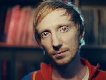 Экс-солист группы «Братья Гримм» сменит пол фото