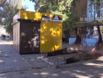 На остановке напротив Пассажа расцветет торговля фото