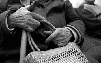 Ограбленной старушке воры вернули паспорт фото