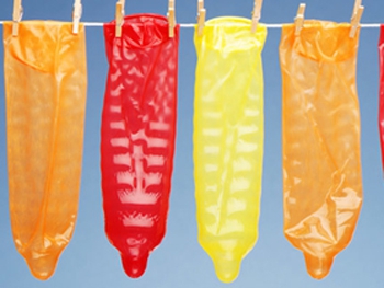 Жителям Запорожской области раздадут более 5 тыс. презервативов фото