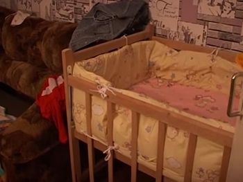 Мать оставила двоих детей умирать: подробности киевской трагедии фото