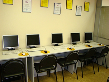 В Мелитополь едут компьютеры от Китайской Народной Республики фото