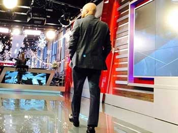 С NewsOne ушли продюсер, Киселев и Ганапольский фото