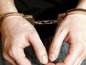 Мужчину с гранатой обезвредили полицейские фото