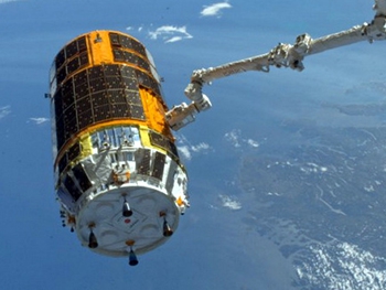 Космический уборщик запущен на орбиту фото