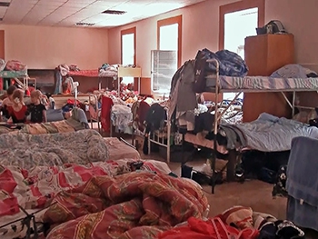 В общежитиях, частном секторе и спортзалах: где Мелитополь будет размещать вынужденных переселенцев фото