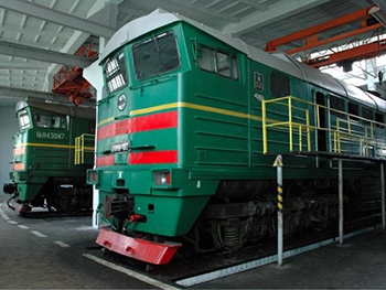 Останки человека, попавшего под поезд в Харьковской области, локомотив притащил в Мелитополь фото