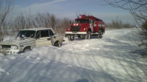 За сутки спасатели освободили 51 автомобиль и помогли 69 гражданам фото