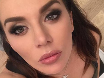 Беременная Анна Седокова столкнулась с предательством близкого человека фото