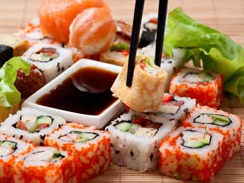 Японская кухня в домашней обстановке фото