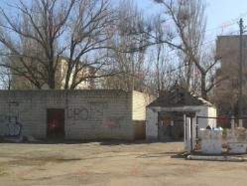 На территории школы в Бердянске нашли труп фото