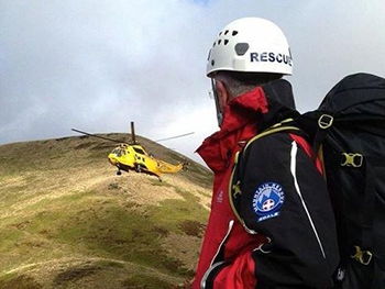 В горах Уэльса найдены обломки пропавшего с радаров вертолета и тела пяти погибших фото