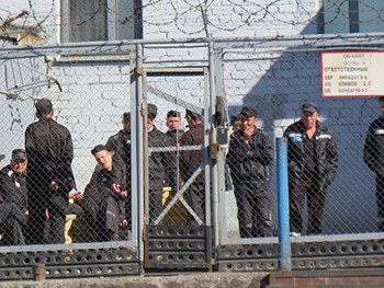 Наркоторговец заработал 3 года тюрьмы, но выйдет на свободу через пару месяцев фото