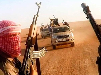 В Сирийском лагере для беженцев подорвались пятеро смертниц фото