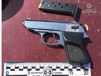 В Мелитополе полиция изъяла оружие фото