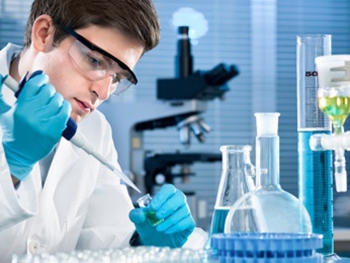 Ученые создали умный хрящ, который сам борется с артритом фото