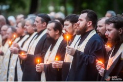 В Запорожье православные молились о павших героях фото