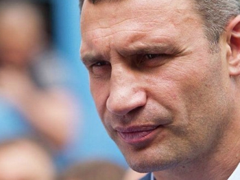 Виталий Кличко чуть не подрался с Джошуа после боя брата фото