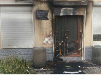 В Кривом Роге тоже горел офис «Оппозиционного блока» фото