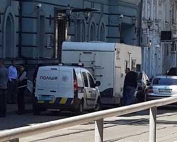 В Минфине заявили о слежке за их офисом фото