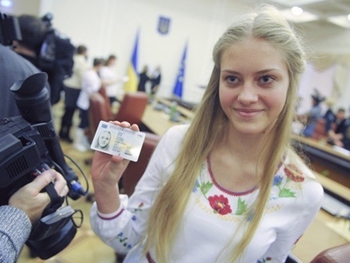 Турция разрешила въезд украинцам по ID-картам фото