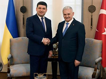 С сегодняшнего дня украинцы могут ездить в Турцию по ID-картам фото