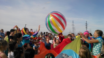 Достойно внимания. Мелитопольцы весело встретили лето на Горячке фото