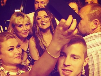 Наталье Могилевской пришлось успокаивать разошедшуюся публику фото