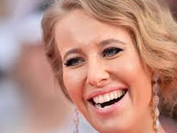 Собчак снялась с Паниным и собакой: опубликованы фото фото