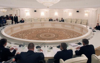 На Минских переговоров условились об очередном режиме тишины фото