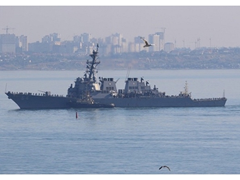 Учения Sea Breeze-2017: появились фото кораблей США в порту Одессы фото